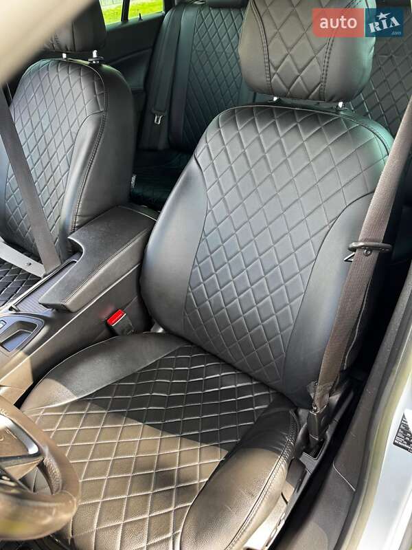 Универсал Opel Insignia 2013 в Маневичах