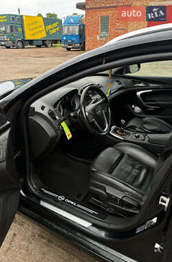 Универсал Opel Insignia 2010 в 