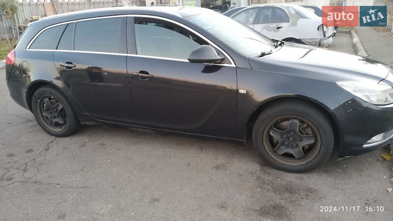 Универсал Opel Insignia 2013 в Киеве
