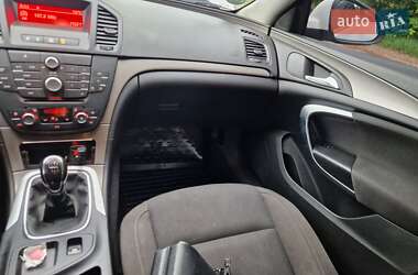 Универсал Opel Insignia 2010 в 