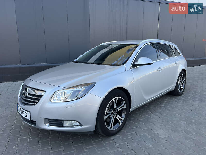 Opel Insignia 2011