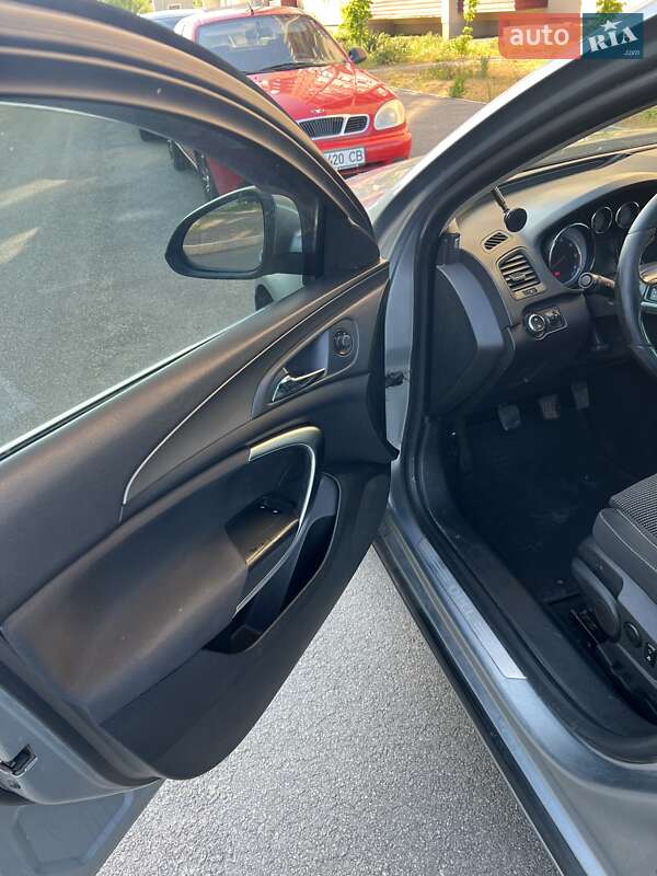 Ліфтбек Opel Insignia 2011 в Дніпрі