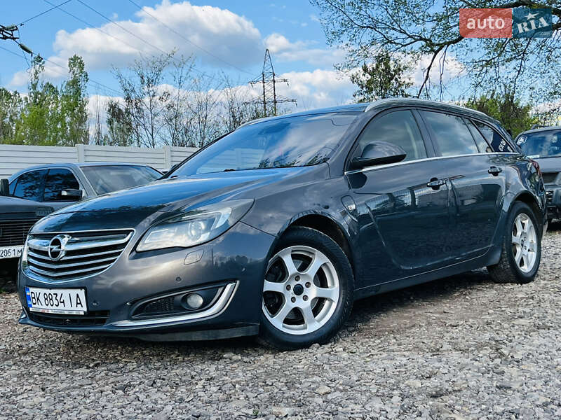 Универсал Opel Insignia 2013 в 
