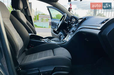 Универсал Opel Insignia 2013 в 