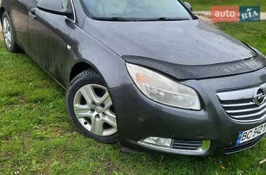 Універсал Opel Insignia 2010 в Новояворівську
