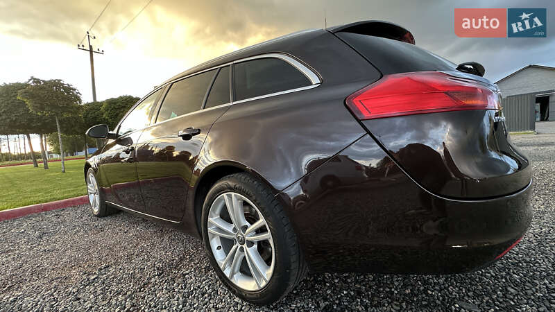 Универсал Opel Insignia 2012 в Гадяче