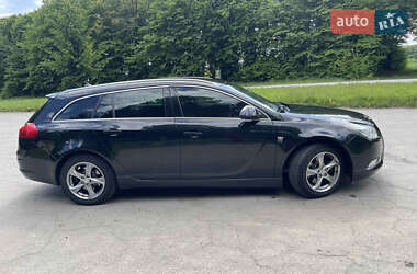 Универсал Opel Insignia 2011 в 
