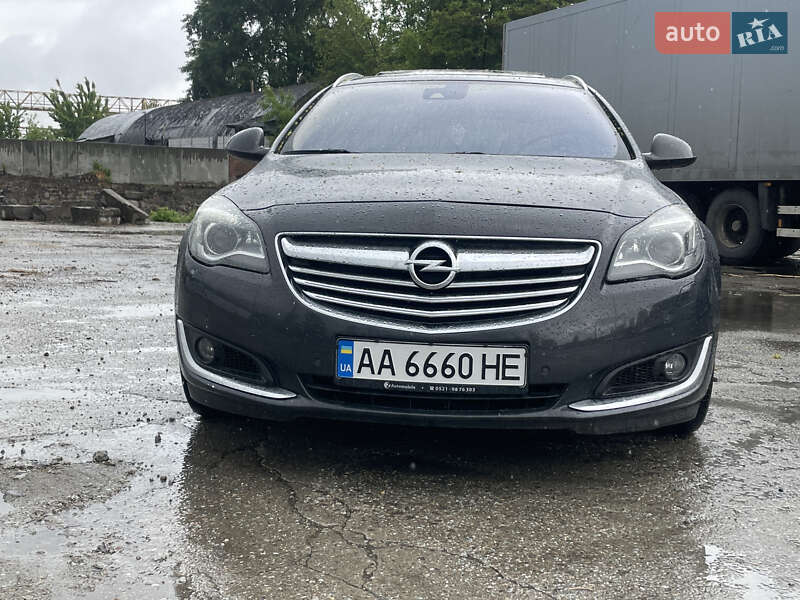 Универсал Opel Insignia 2013 в Киеве