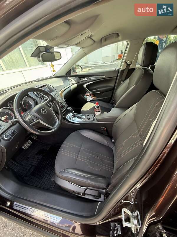 Седан Opel Insignia 2012 в Києві