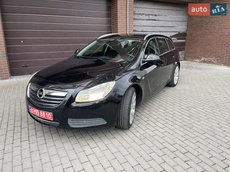 Opel Insignia 2011