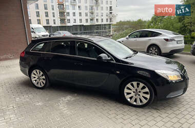 Универсал Opel Insignia 2011 в 