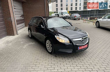 Универсал Opel Insignia 2011 в 