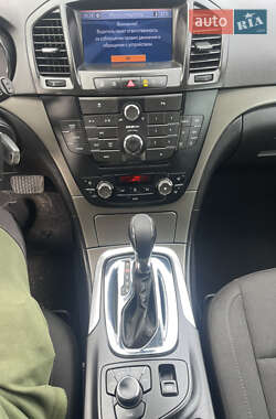 Универсал Opel Insignia 2011 в 