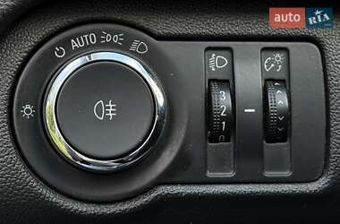 Седан Opel Insignia 2014 в 