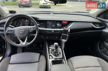 Универсал Opel Insignia 2019 в 
