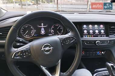 Универсал Opel Insignia 2019 в 