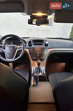 Седан Opel Insignia 2009 в 
