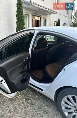 Седан Opel Insignia 2009 в 