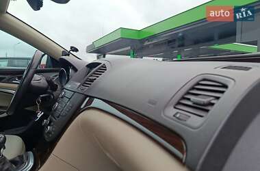 Универсал Opel Insignia 2009 в 