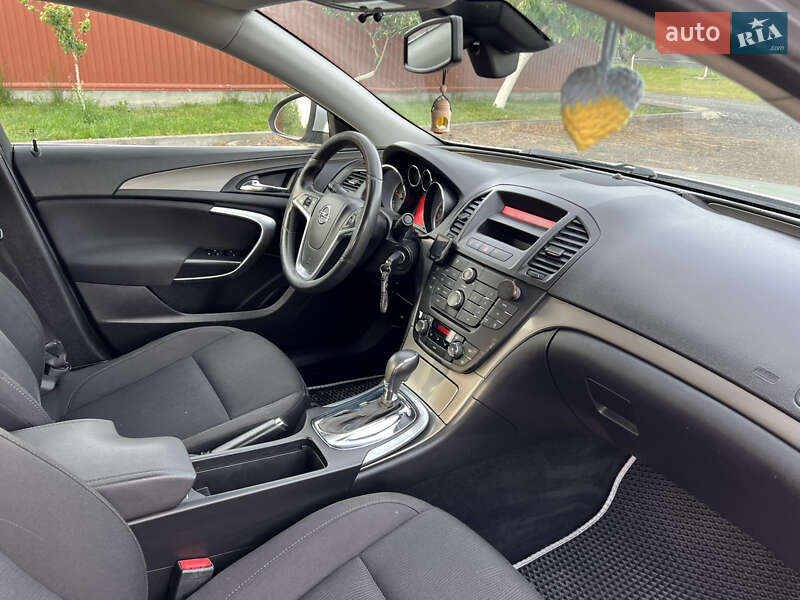 Седан Opel Insignia 2009 в Ковелі
