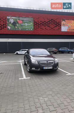 Седан Opel Insignia 2012 в Киеве
