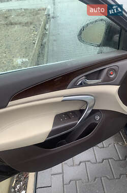 Универсал Opel Insignia 2011 в 
