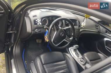 Универсал Opel Insignia 2012 в 