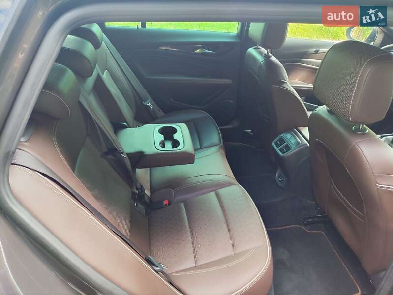 Универсал Opel Insignia 2021 в Ровно