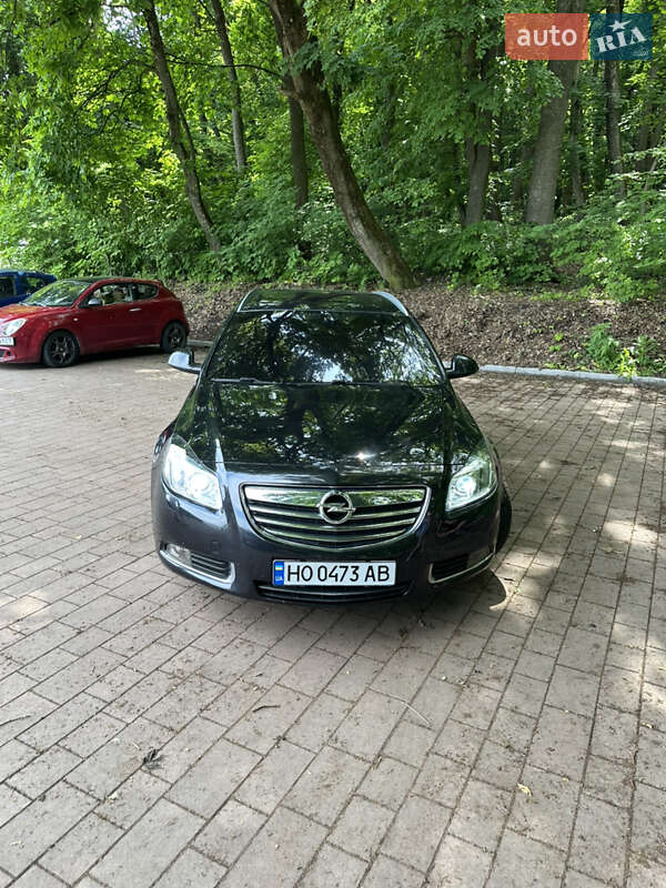 Універсал Opel Insignia 2011 в 