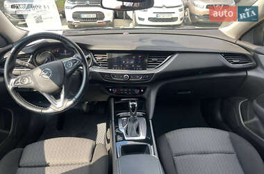 Универсал Opel Insignia 2019 в 