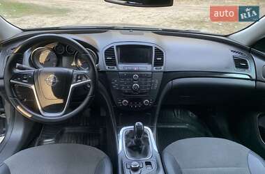 Универсал Opel Insignia 2010 в 
