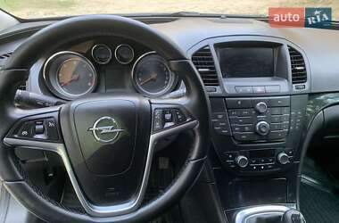 Универсал Opel Insignia 2010 в 