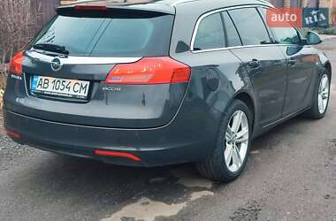 Универсал Opel Insignia 2013 в 