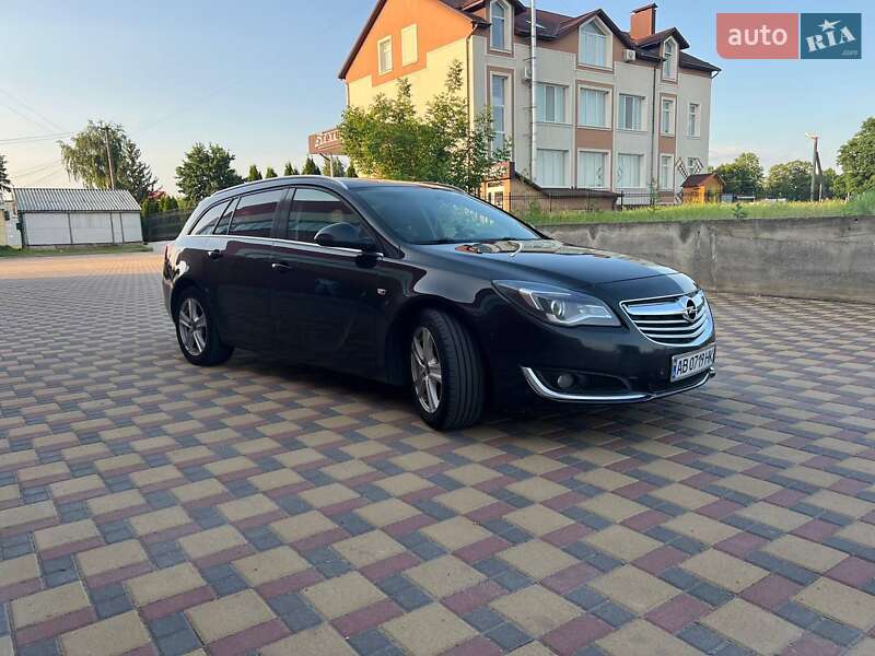 Універсал Opel Insignia 2014 в Гайсину