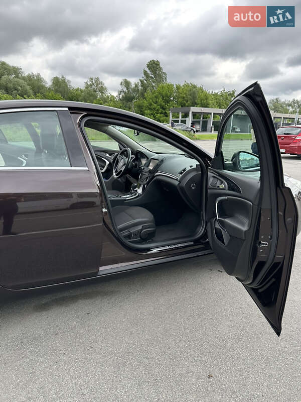 Седан Opel Insignia 2015 в Києві