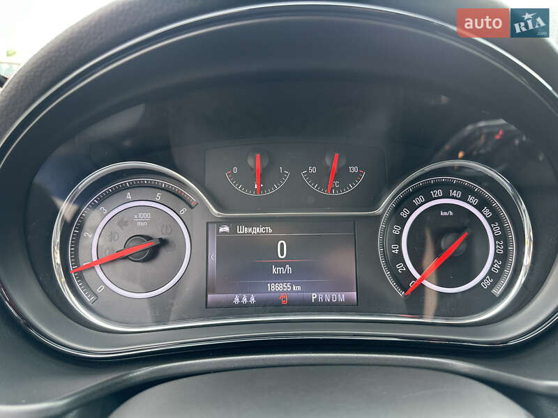 Седан Opel Insignia 2015 в Києві