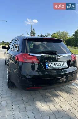 Универсал Opel Insignia 2012 в 