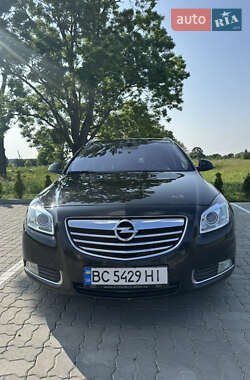 Универсал Opel Insignia 2012 в 