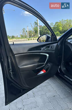 Универсал Opel Insignia 2012 в 