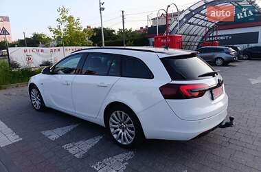 Универсал Opel Insignia 2015 в 