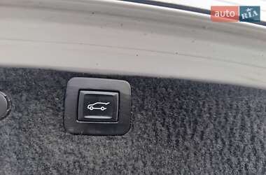 Универсал Opel Insignia 2015 в 