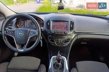 Универсал Opel Insignia 2015 в 