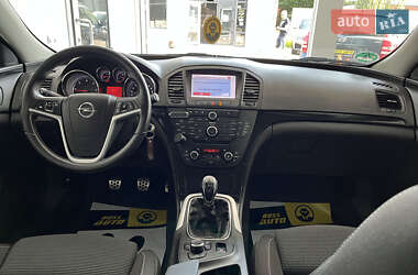 Универсал Opel Insignia 2010 в 