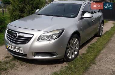 Универсал Opel Insignia 2009 в Сарнах