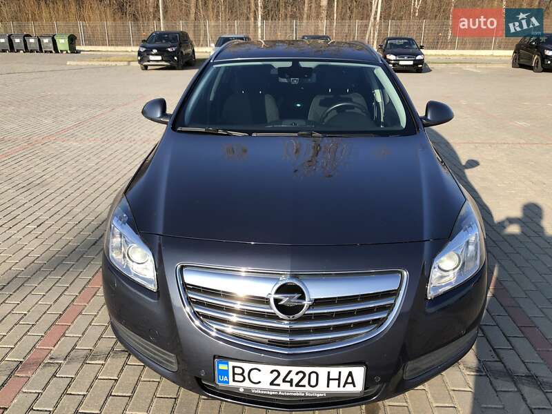 Універсал Opel Insignia 2010 в Львові