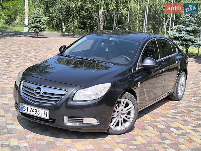 Ліфтбек Opel Insignia 2010 в Миргороді