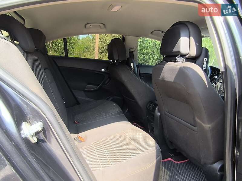 Ліфтбек Opel Insignia 2010 в Миргороді