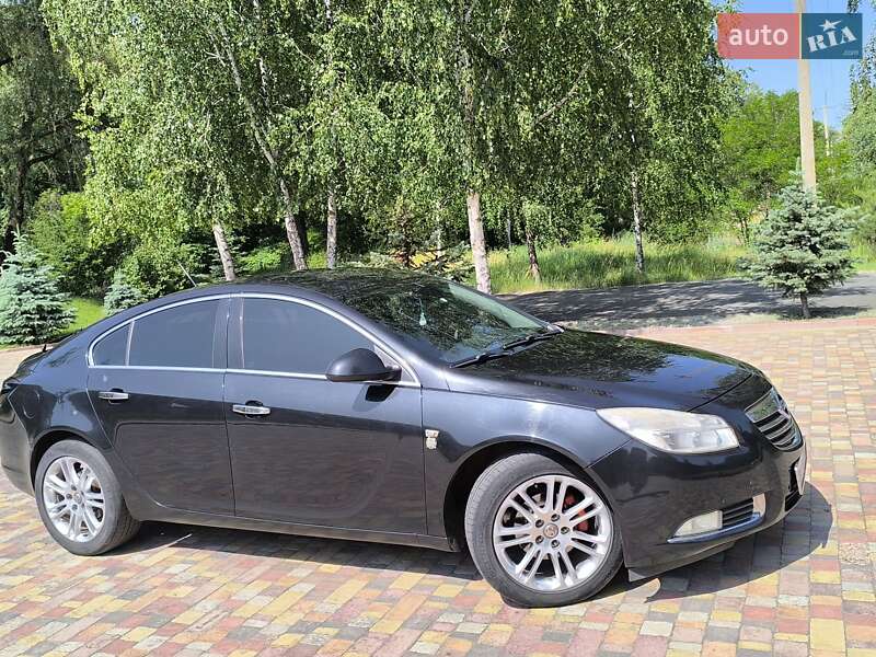 Ліфтбек Opel Insignia 2010 в Миргороді