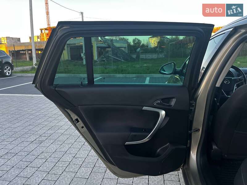 Универсал Opel Insignia 2014 в Львове
