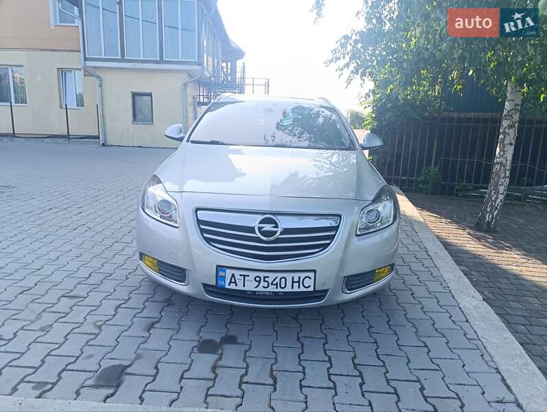 Opel Insignia 2011